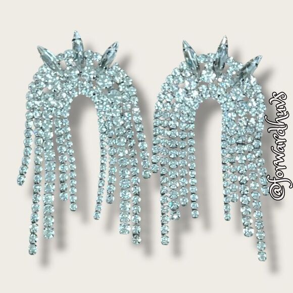 Silver-Tone Rhinestone Dangle Earrings – Glamorous and Sparkling - Picture 4 of 9